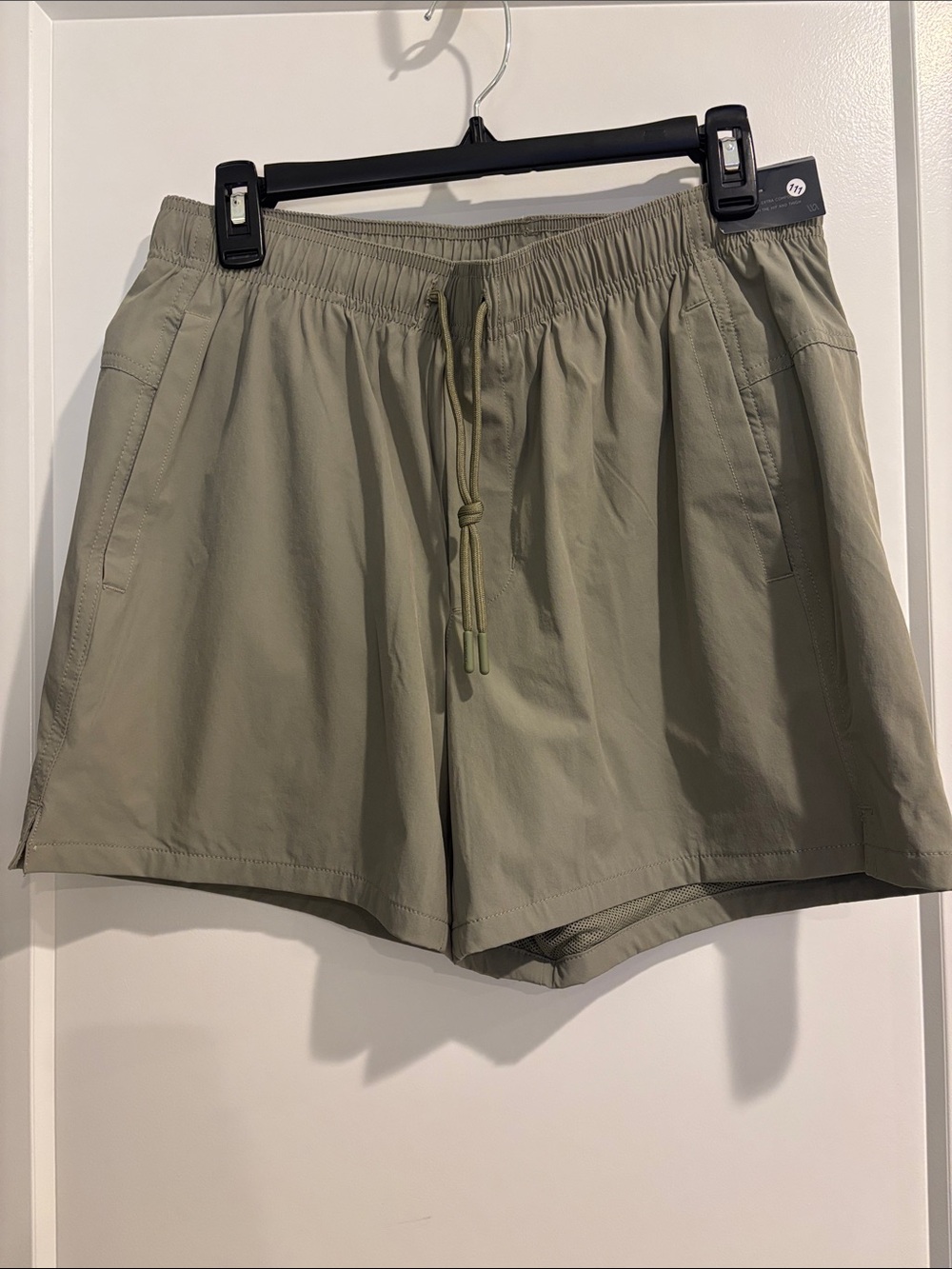 VRST Menβs 5β Everyday Shorts Medium